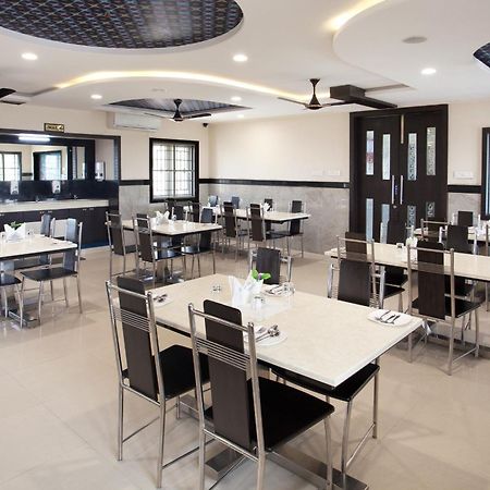 Hotel Ananyas Nest à Coimbatore Extérieur photo